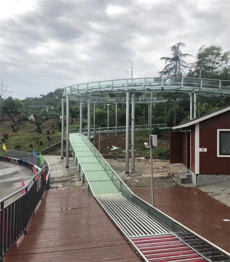 四川太乙仙山植物園玻璃滑漂
